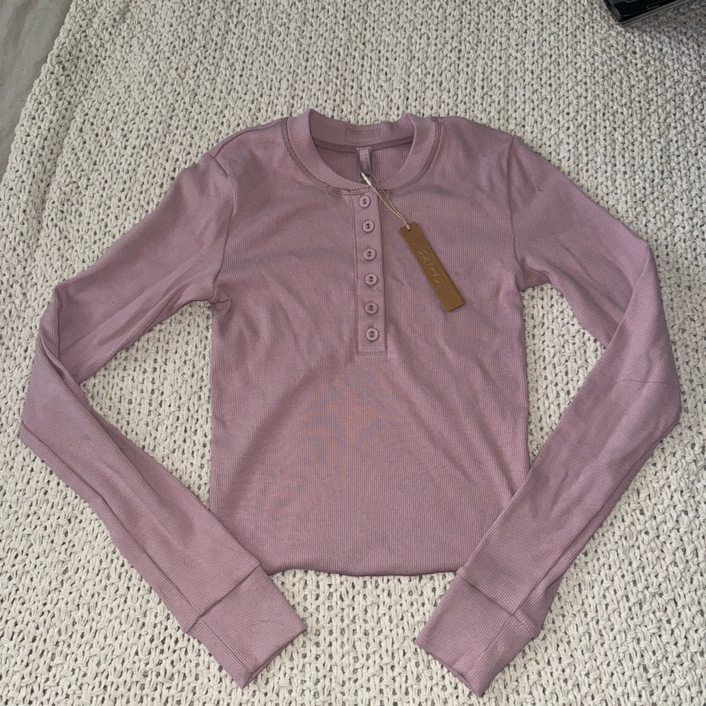 SKIMS LONG SLEEVE CROP HENLEY